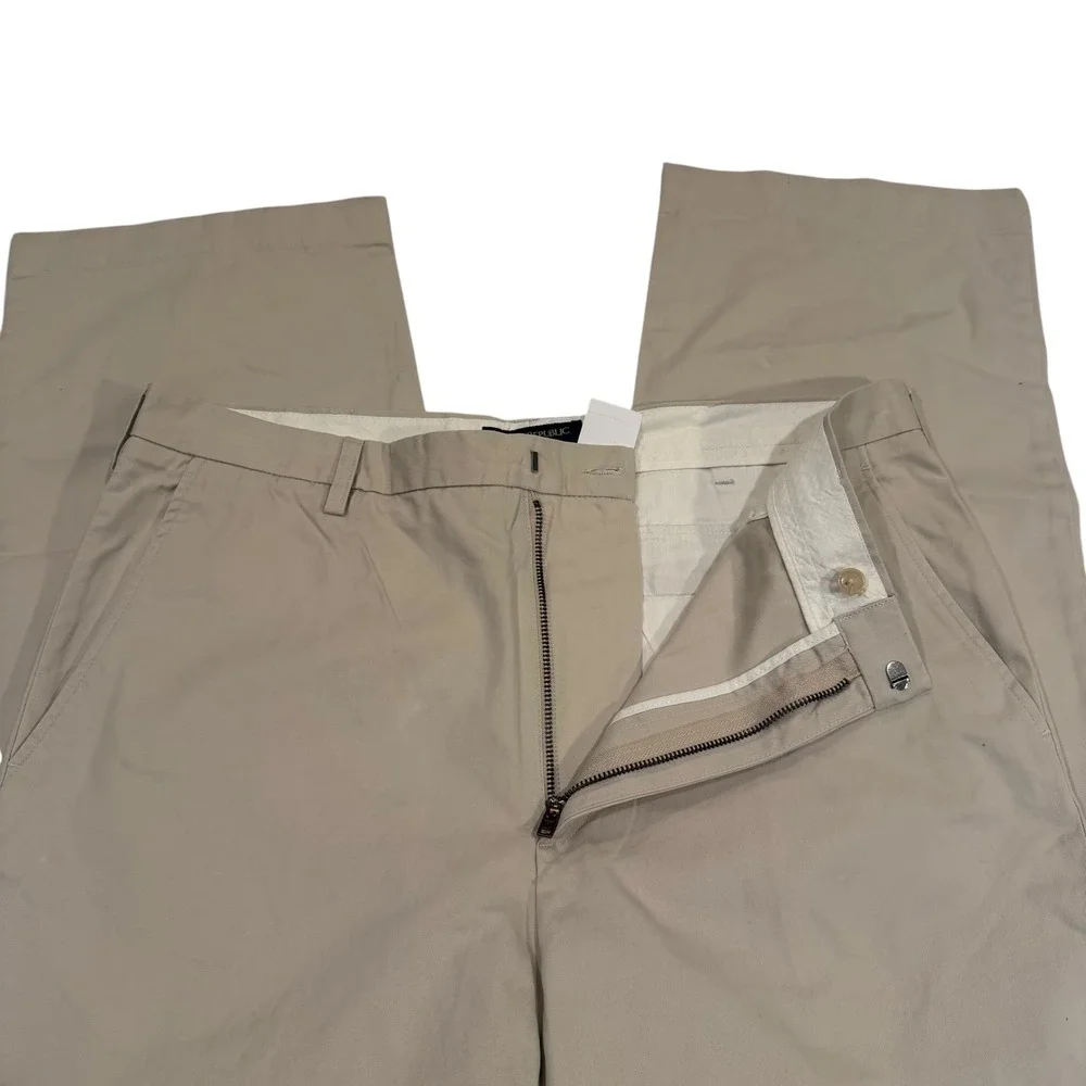 Banana Republic Dawson Chino Pants Mens 38x32 Relaxed Fit Khaki Cotton Ivory